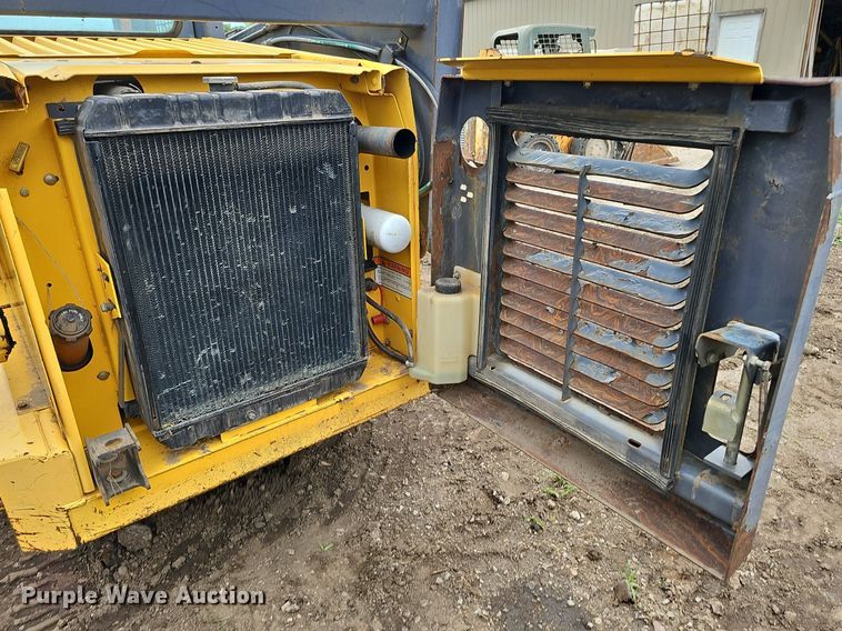 image for item DO2896 1999 New Holland LS190  skid steer loader