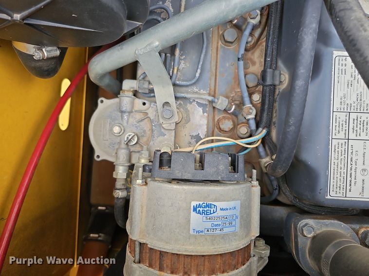 image for item DO2896 1999 New Holland LS190  skid steer loader