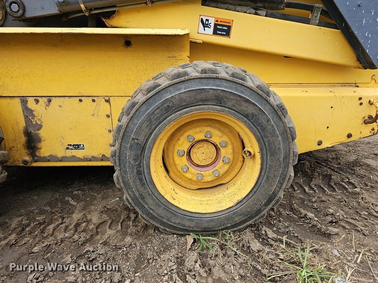 image for item DO2896 1999 New Holland LS190  skid steer loader