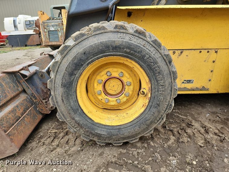 image for item DO2896 1999 New Holland LS190  skid steer loader