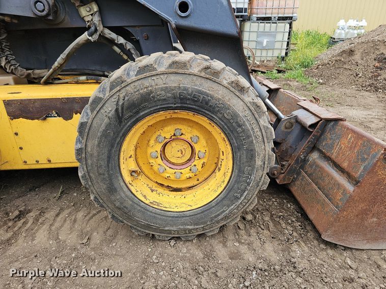 image for item DO2896 1999 New Holland LS190  skid steer loader
