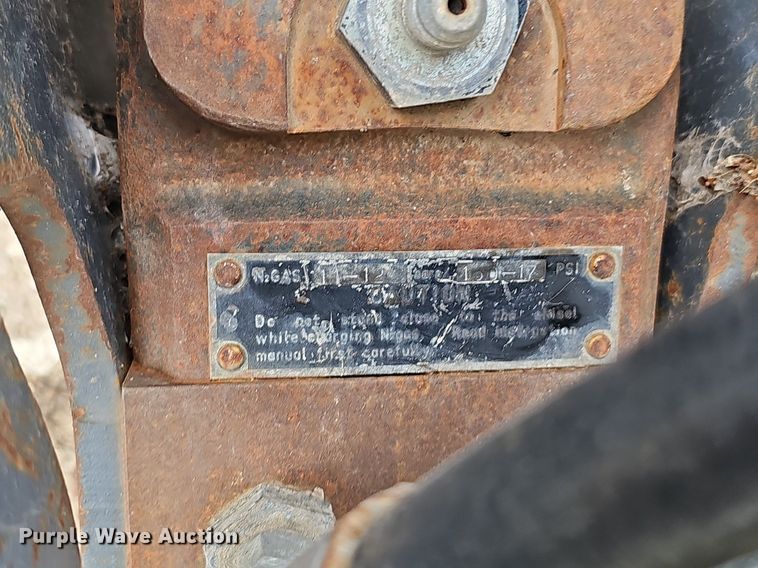 image for item DO2900 (2) skid steer breakers