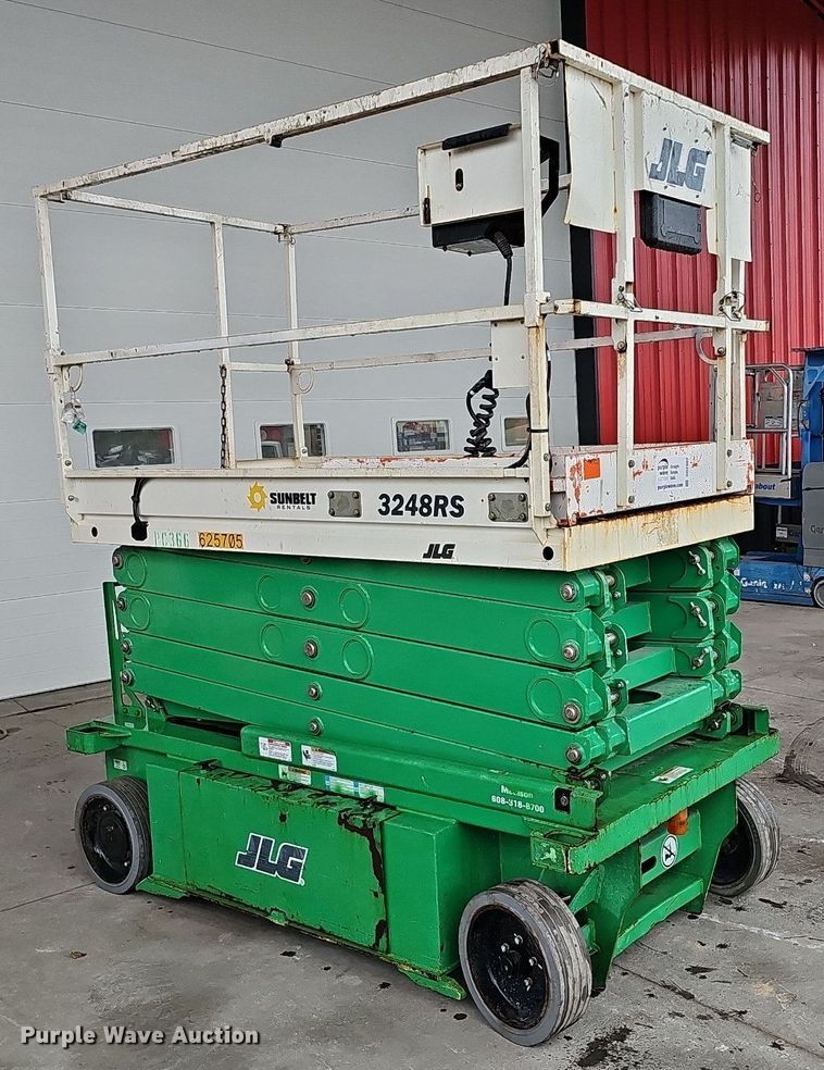 image for item DO2902 2012 JLG 3248RS  scissor lift