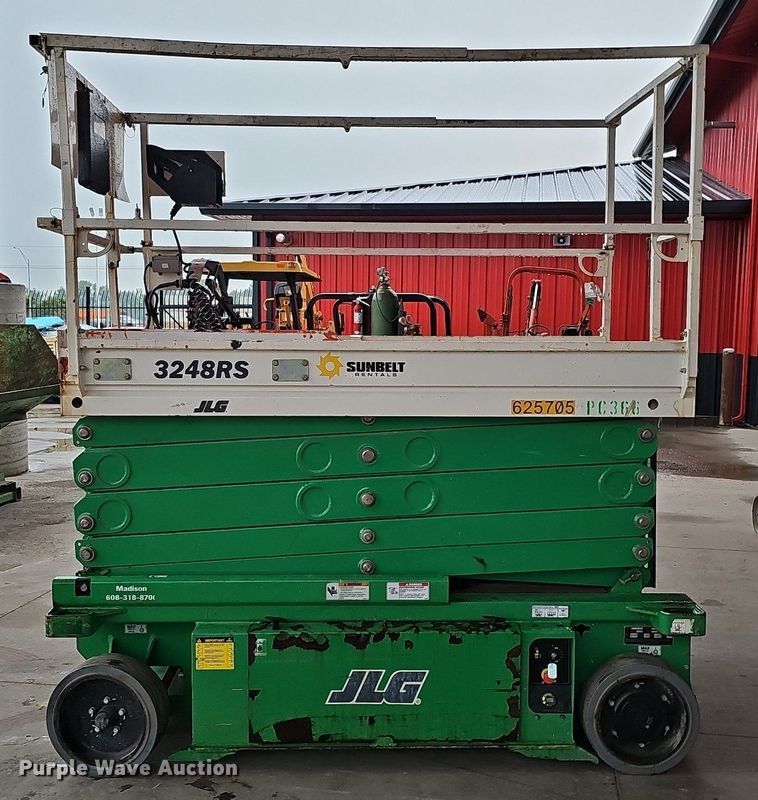 image for item DO2902 2012 JLG 3248RS  scissor lift