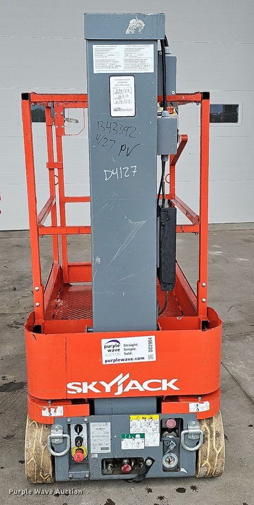 image for item DO2904 2017 Skyjack SJ12  vertical lift