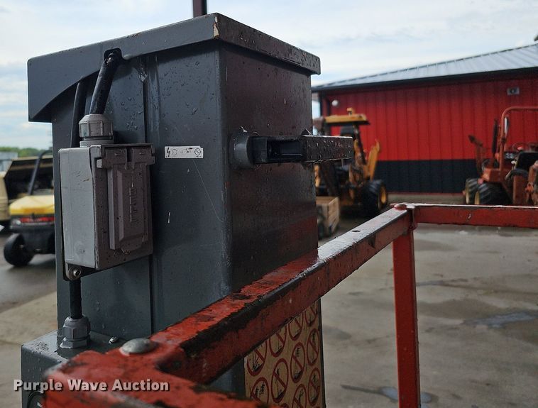 image for item DO2904 2017 Skyjack SJ12  vertical lift