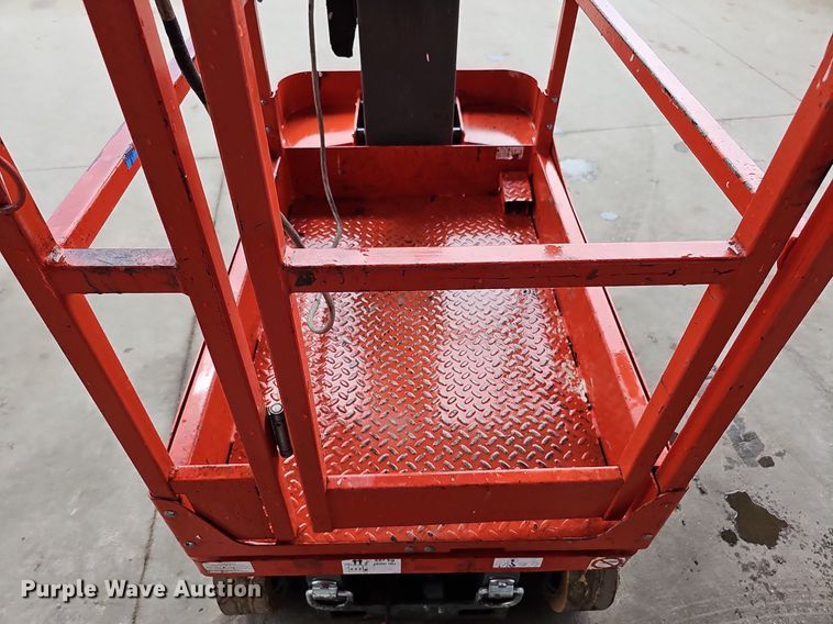 image for item DO2904 2017 Skyjack SJ12  vertical lift