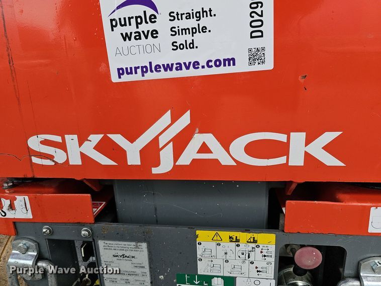 image for item DO2904 2017 Skyjack SJ12  vertical lift