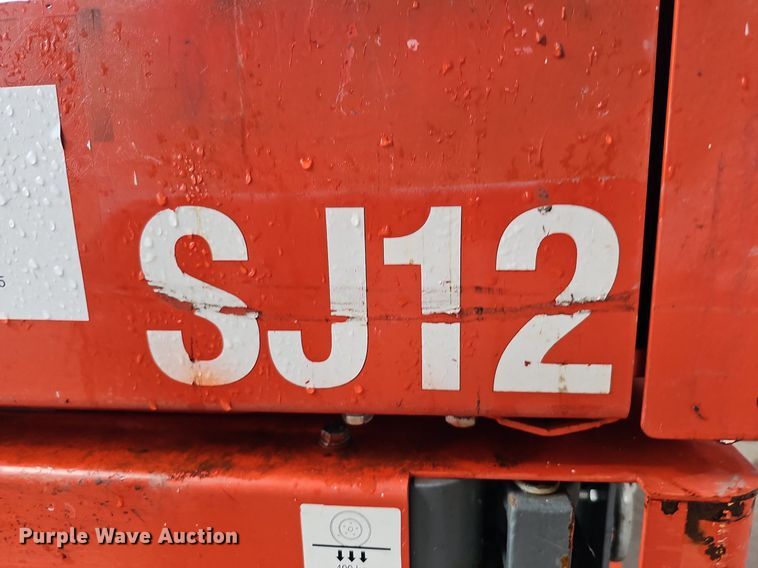 image for item DO2904 2017 Skyjack SJ12  vertical lift