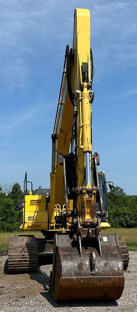 image for item DO5055 2013 Komatsu PC240LC-10  excavator