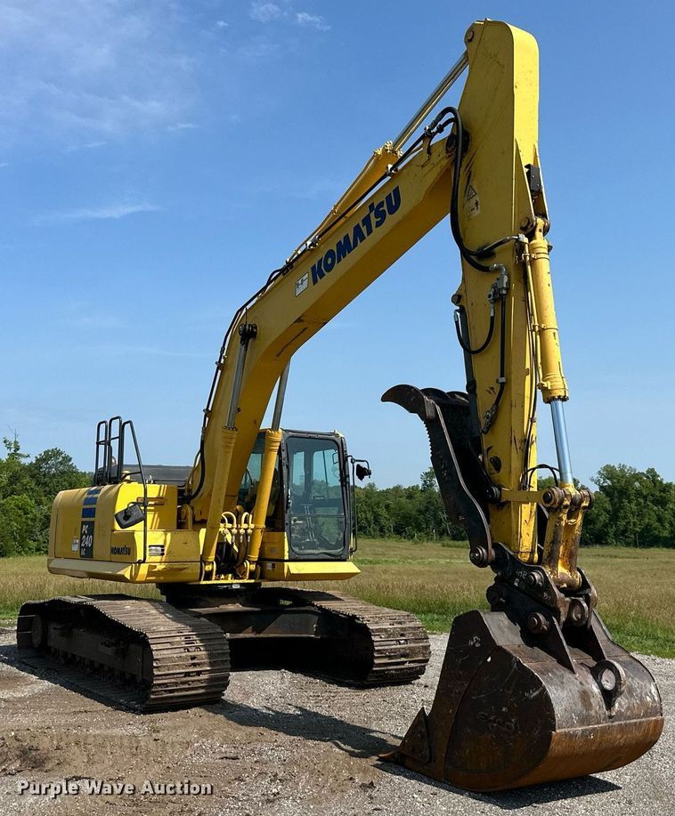 image for item DO5055 2013 Komatsu PC240LC-10  excavator