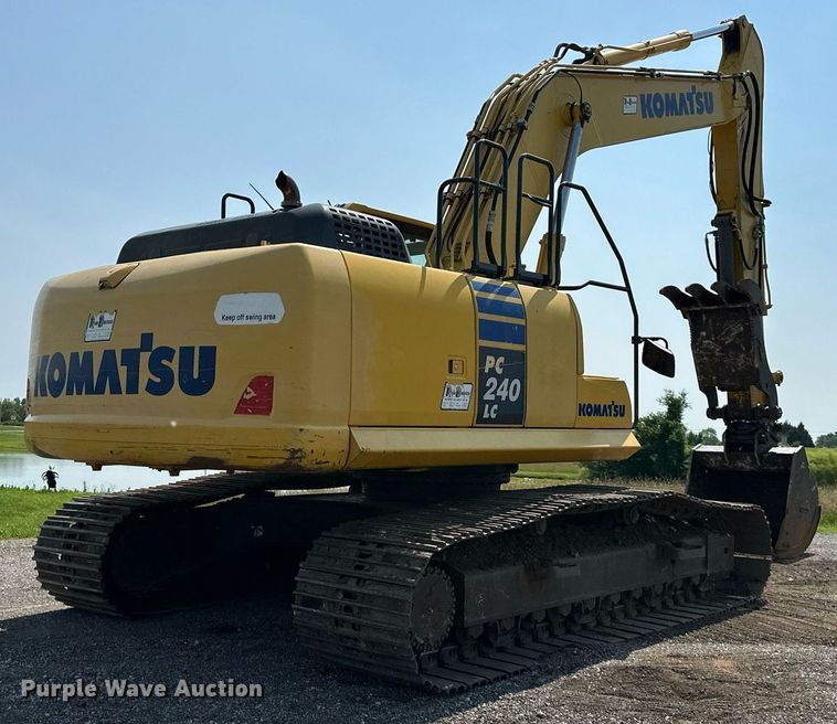 image for item DO5055 2013 Komatsu PC240LC-10  excavator