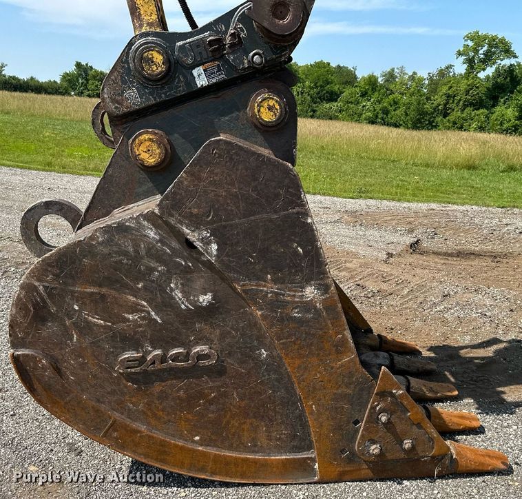 image for item DO5055 2013 Komatsu PC240LC-10  excavator