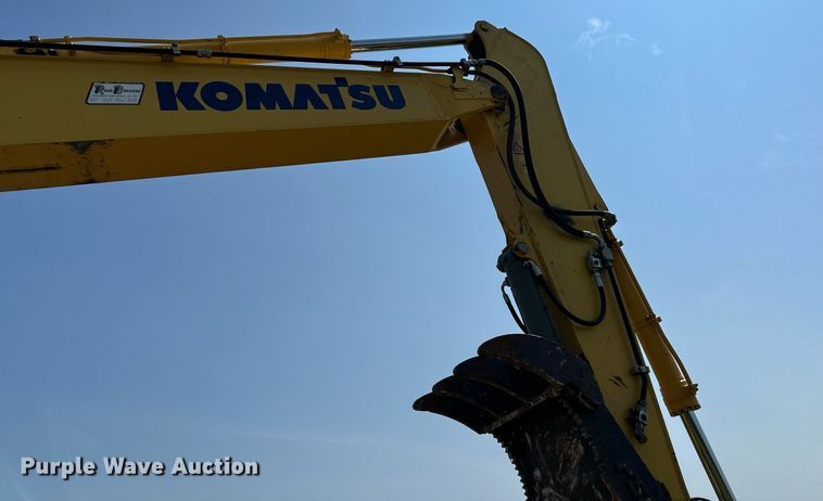 image for item DO5055 2013 Komatsu PC240LC-10  excavator