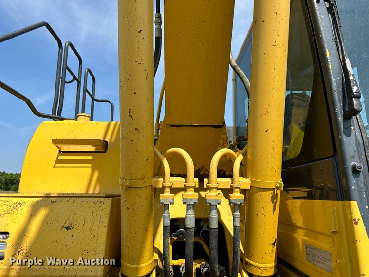 image for item DO5055 2013 Komatsu PC240LC-10  excavator
