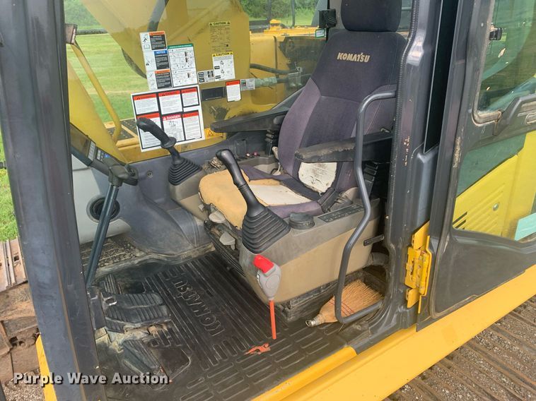 image for item DO5055 2013 Komatsu PC240LC-10  excavator