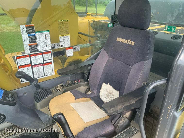 image for item DO5055 2013 Komatsu PC240LC-10  excavator