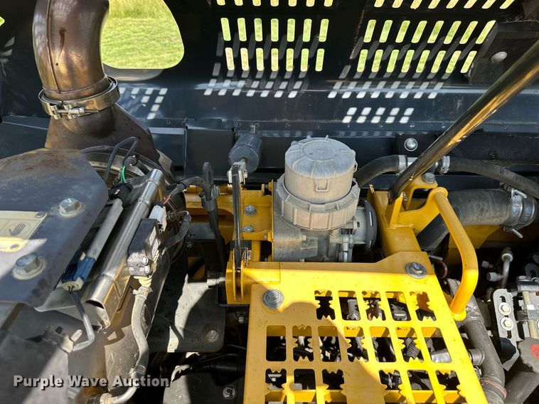 image for item DO5055 2013 Komatsu PC240LC-10  excavator