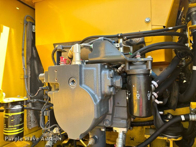 image for item DO5055 2013 Komatsu PC240LC-10  excavator