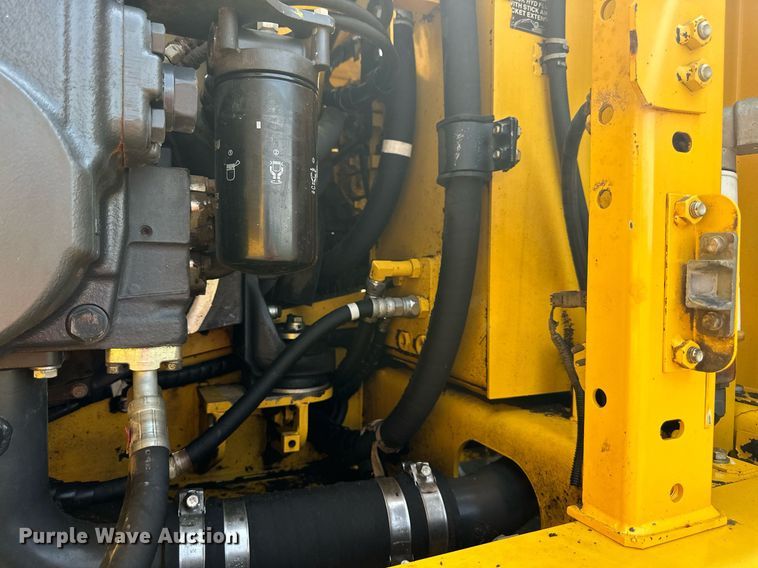 image for item DO5055 2013 Komatsu PC240LC-10  excavator