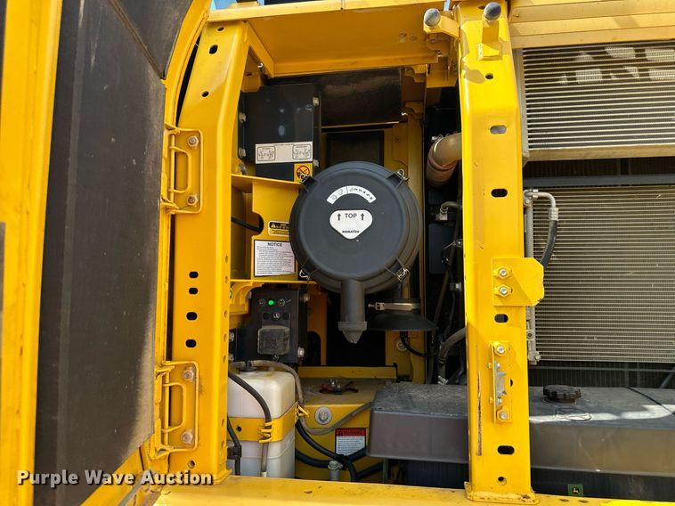 image for item DO5055 2013 Komatsu PC240LC-10  excavator