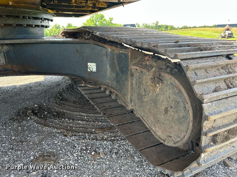 image for item DO5055 2013 Komatsu PC240LC-10  excavator