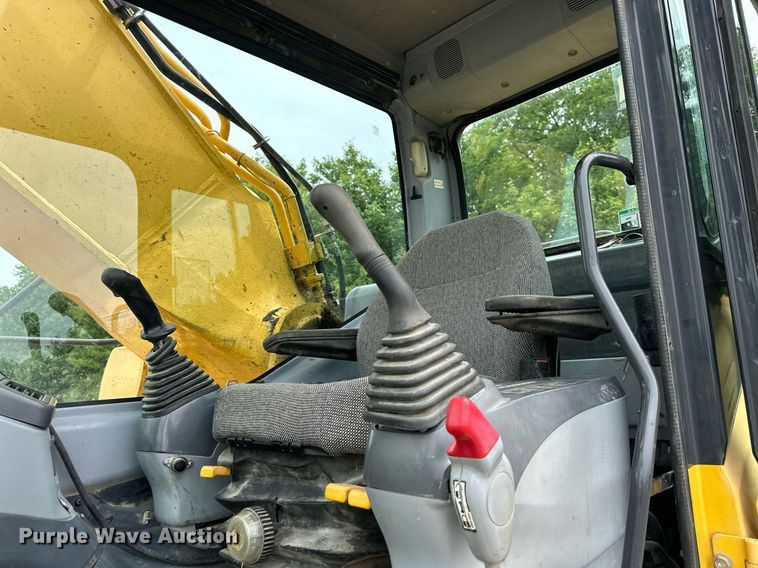 image for item DO5125 2005 Komatsu PC400LC-7L  excavator