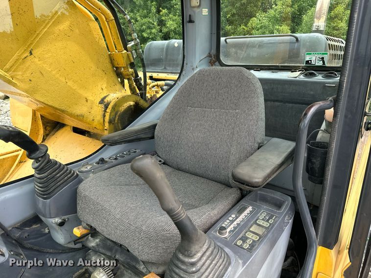 image for item DO5125 2005 Komatsu PC400LC-7L  excavator