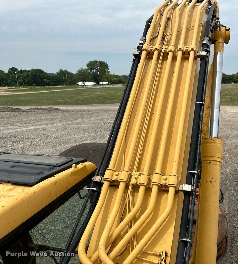 image for item DO5125 2005 Komatsu PC400LC-7L  excavator