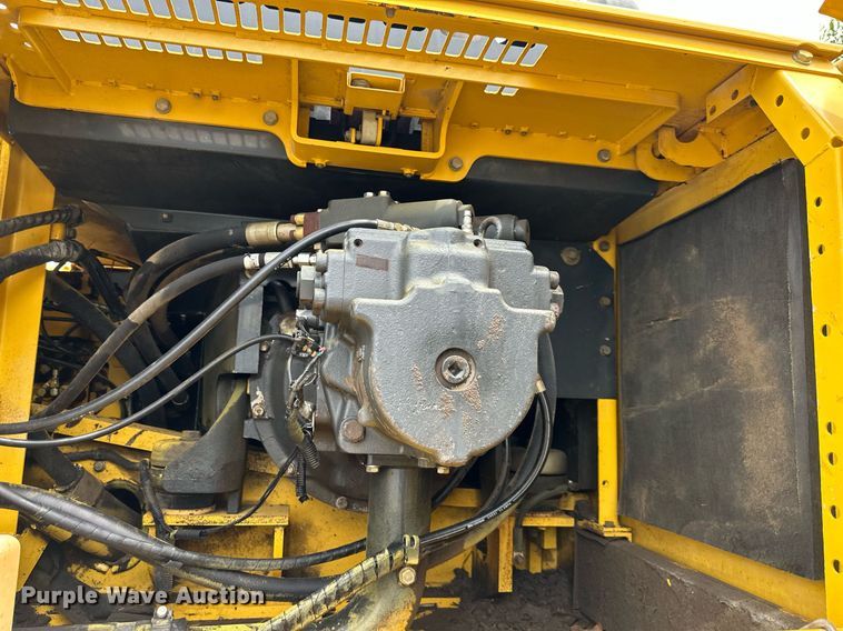 image for item DO5125 2005 Komatsu PC400LC-7L  excavator