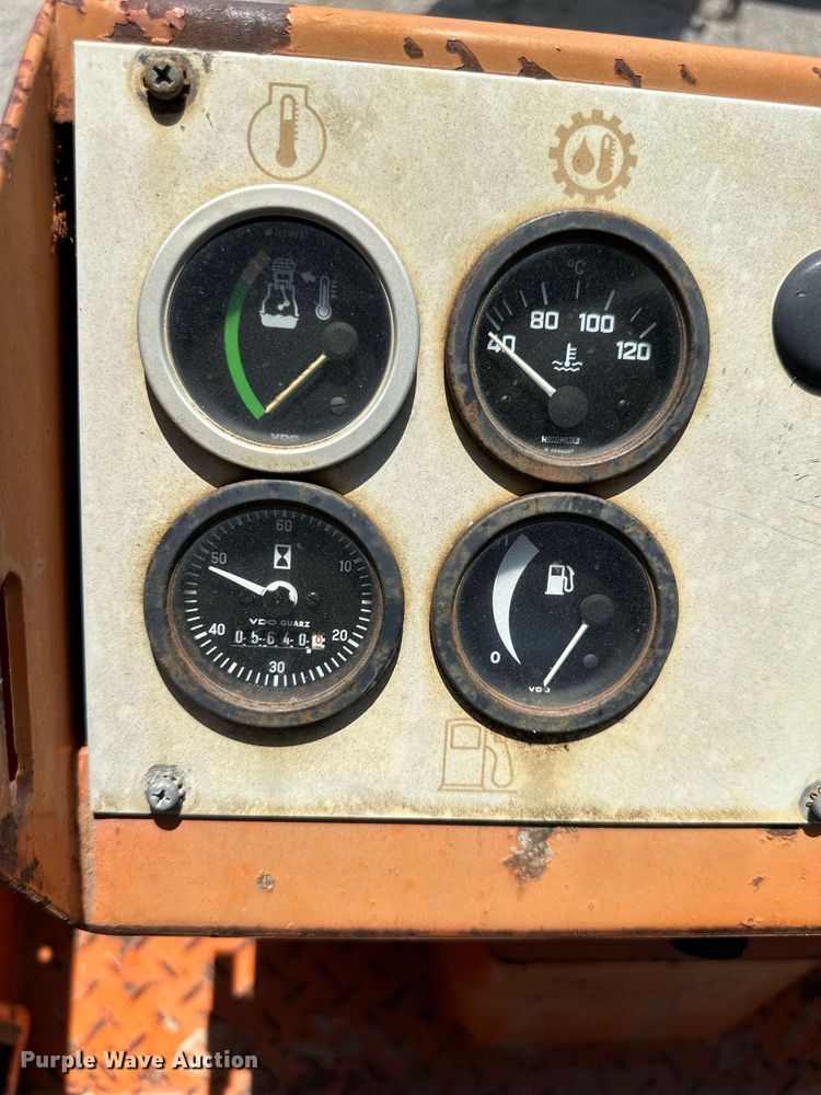 image for item DO5127 Hamm 2310SD  single drum roller