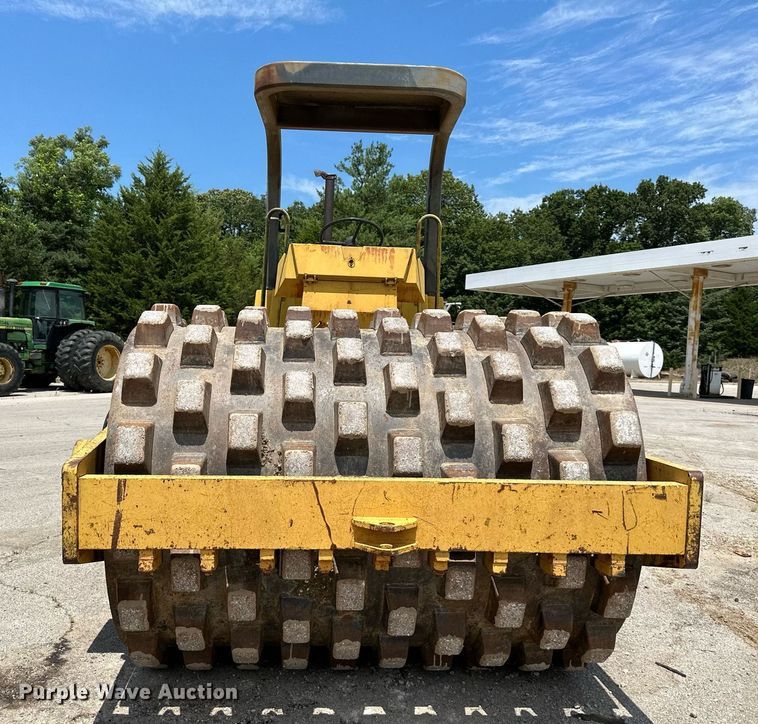 image for item DO5128 1996 Bomag BW213PDH  single drum roller