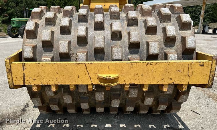 image for item DO5128 1996 Bomag BW213PDH  single drum roller