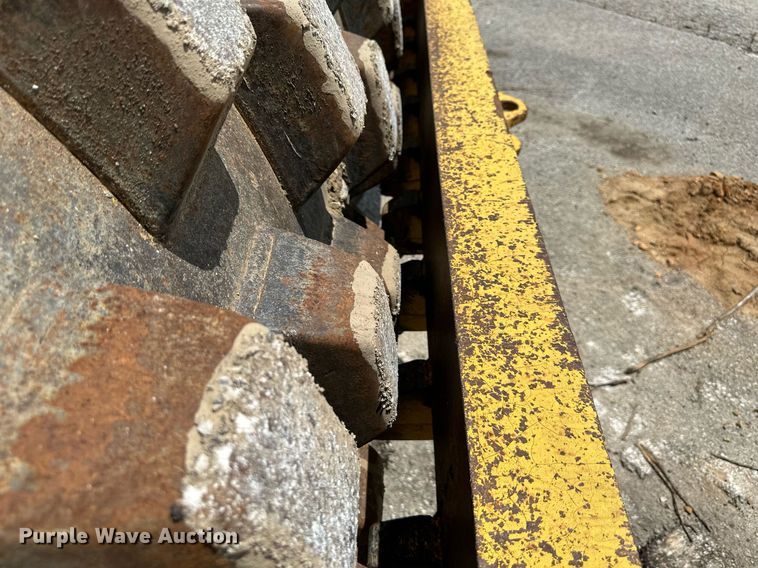 image for item DO5128 1996 Bomag BW213PDH  single drum roller