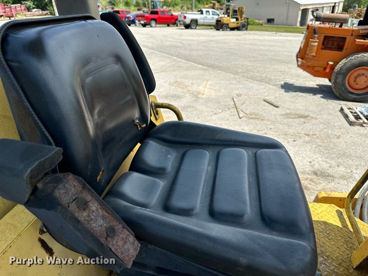 image for item DO5128 1996 Bomag BW213PDH  single drum roller