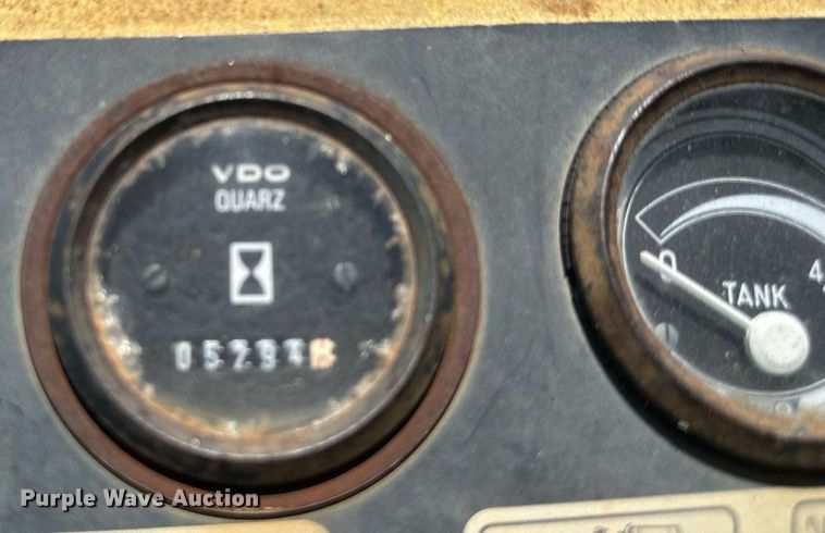 image for item DO5128 1996 Bomag BW213PDH  single drum roller