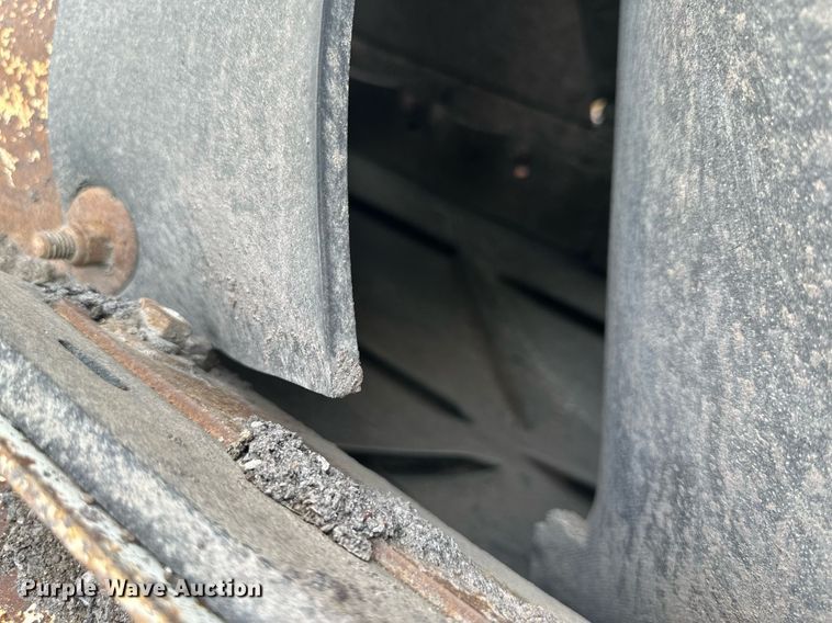 image for item DO5129 2005 Roadtec RX500  milling machine