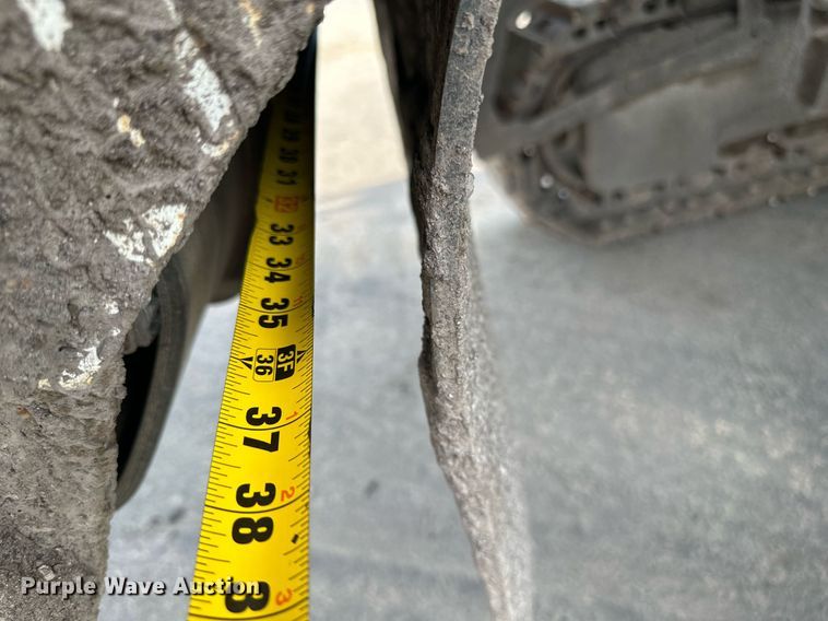 image for item DO5129 2005 Roadtec RX500  milling machine