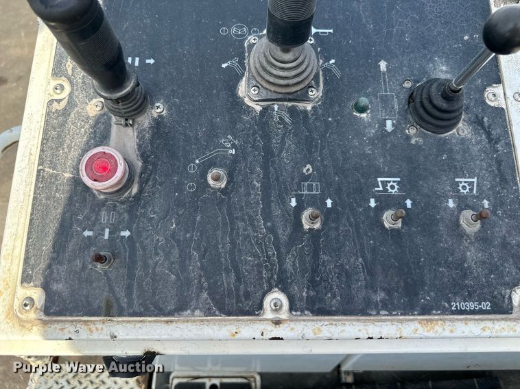 image for item DO5129 2005 Roadtec RX500  milling machine