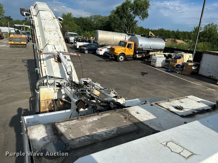 image for item DO5129 2005 Roadtec RX500  milling machine