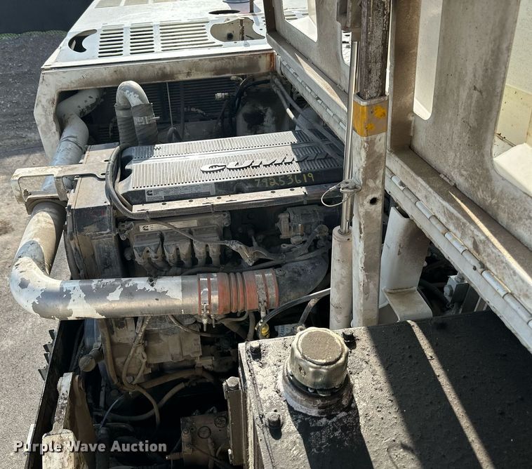 image for item DO5129 2005 Roadtec RX500  milling machine