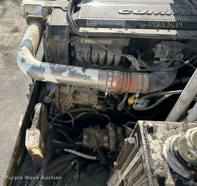 image for item DO5129 2005 Roadtec RX500  milling machine