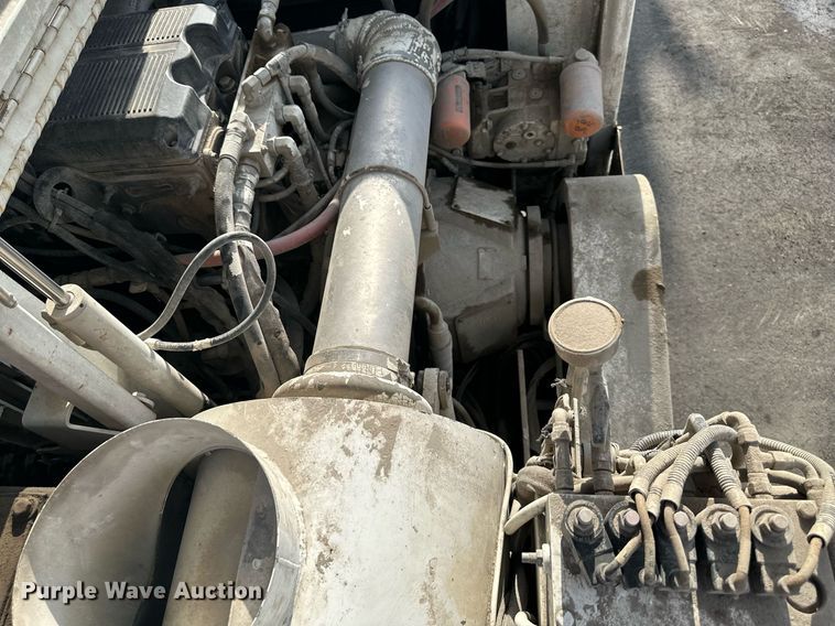 image for item DO5129 2005 Roadtec RX500  milling machine