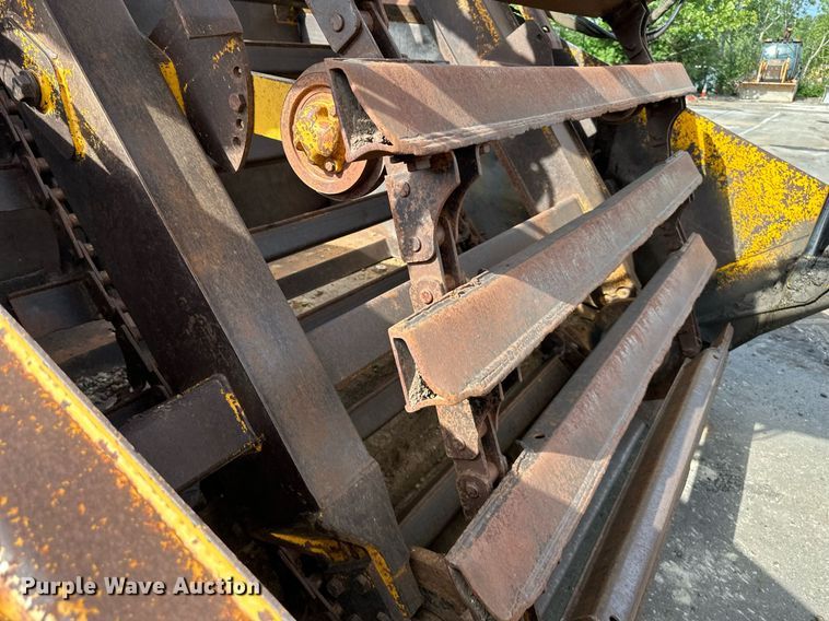 image for item DO5130 1984 John Deere 862  elevating scraper