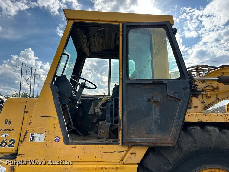 image for item DO5130 1984 John Deere 862  elevating scraper