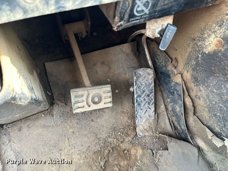 image for item DO5130 1984 John Deere 862  elevating scraper