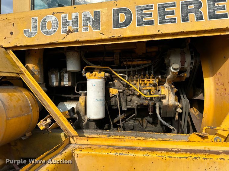 image for item DO5130 1984 John Deere 862  elevating scraper