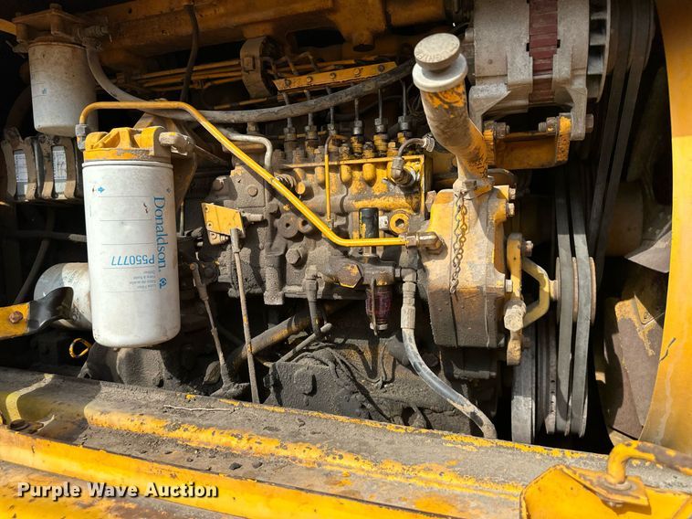 image for item DO5130 1984 John Deere 862  elevating scraper