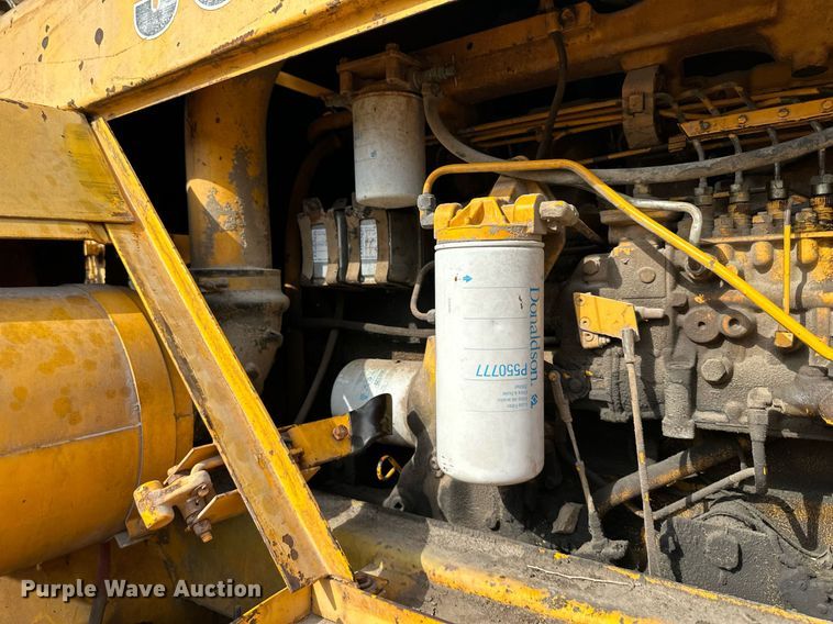 image for item DO5130 1984 John Deere 862  elevating scraper