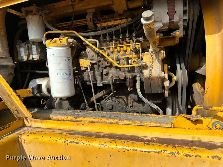 image for item DO5130 1984 John Deere 862  elevating scraper